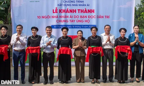 Thứ trưởng Nguyễn Thị Hà khánh thành 10 ngôi nhà Nhân ái tại Tuyên Quang