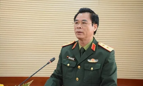 2 trung tướng, 2 đại tá quân đội thôi giữ chức vụ lãnh đạo