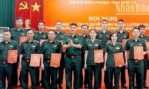 Sơn La: 190 quân nhân chuyên nghiệp được nâng lương và thăng quân hàm