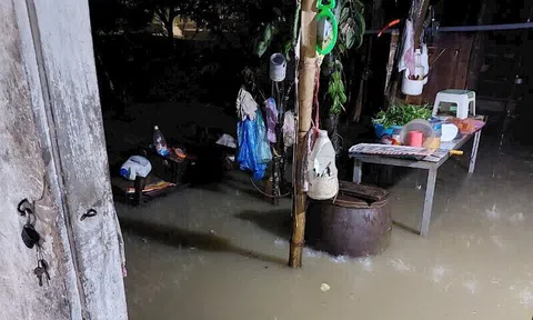 Mưa lớn suốt đêm, Lạng Sơn ngập lụt diện rộng, người dân trắng đêm chạy lũ