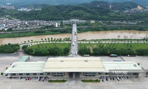 Cận cảnh khu cửa khẩu tỉ đô quan trọng bậc nhất Lào Cai