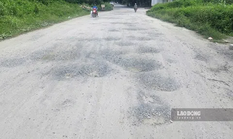 Người dân Lào Cai mòn mỏi chờ hoàn thiện 100 mét đường
