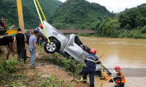 Thông tin "xe cán bộ đi chống bão" trong vụ đứt cáp cầu treo là sai sự thật