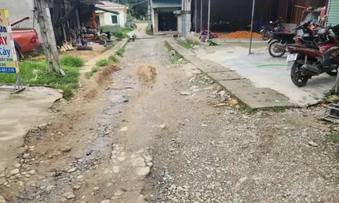 Dự án đường ở Lào Cai thi công ì ạch, chưa bàn giao đã xuống cấp
