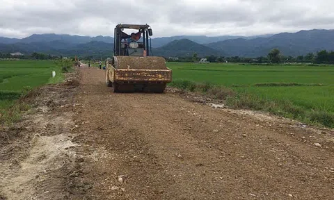 Tuyến đường lầy lội được đề xuất nâng cấp sau phản ánh của Lao Động